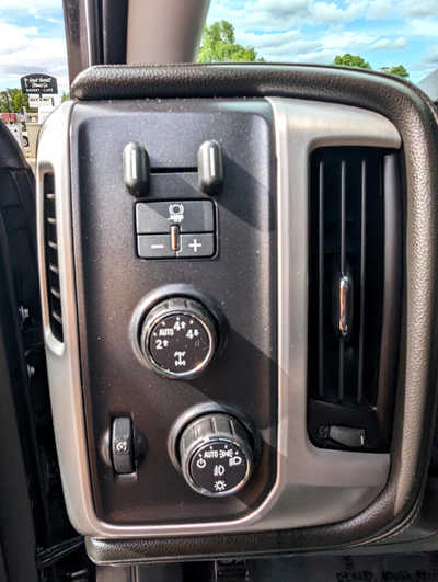 2015 GMC 1500 Crew Cab, $22900. Photo 12