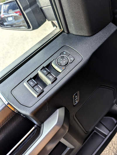 2018 Ford F150 Crew Cab, $20900. Photo 8