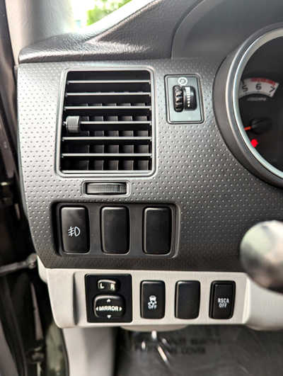 2012 Toyota Tacoma, $15900. Photo 9