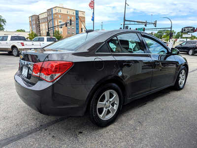 2015 Chevrolet Cruze, $7900. Photo 5