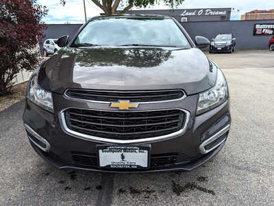 2015 Chevrolet Cruze, $7900. Photo 7
