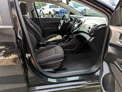 2017 Chevrolet Sonic, $7900. Photo 11