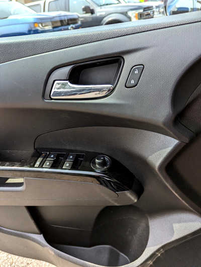 2017 Chevrolet Sonic, $7900. Photo 12