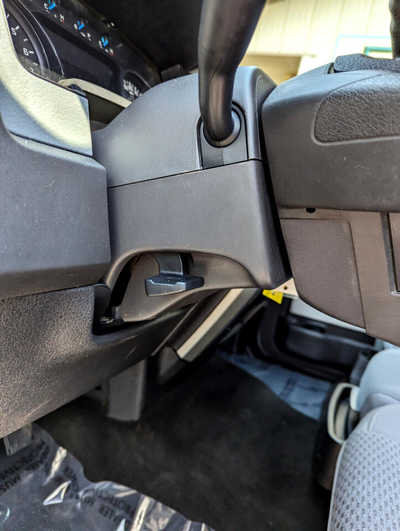 2014 Ford F150 Crew Cab, $10900. Photo 12