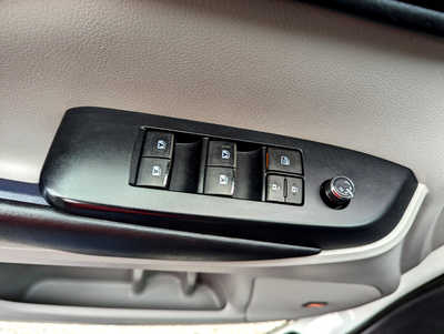2018 Toyota Highlander, $26900. Photo 12