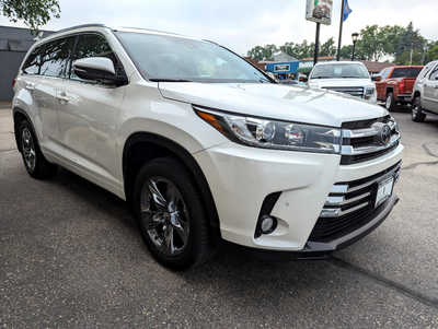 2018 Toyota Highlander, $26900. Photo 6