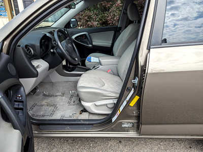 2009 Toyota RAV4, $9872. Photo 8