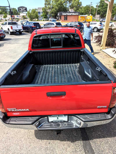 2005 Toyota Tacoma, $9650. Photo 10
