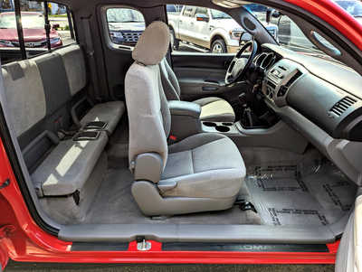 2005 Toyota Tacoma, $9650. Photo 11