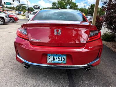 2017 Honda Accord, $23900. Photo 4
