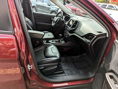 2020 Jeep Cherokee, $18900. Photo 11