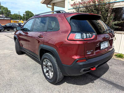 2020 Jeep Cherokee, $18900. Photo 3