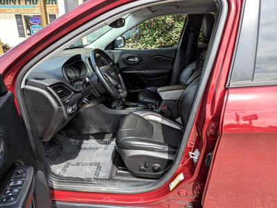 2020 Jeep Cherokee, $18900. Photo 8