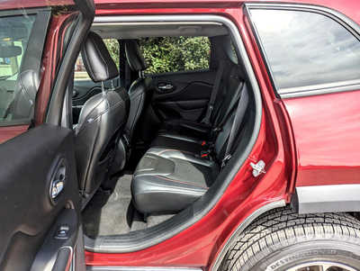 2020 Jeep Cherokee, $18900. Photo 9