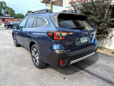 2020 Subaru Outback, $22900. Photo 3
