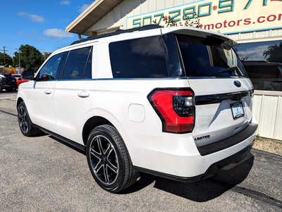 2019 Ford Expedition, $29900. Photo 3