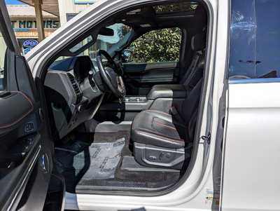 2019 Ford Expedition, $29900. Photo 8