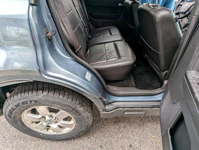 2012 Ford Escape, $10900. Photo 10