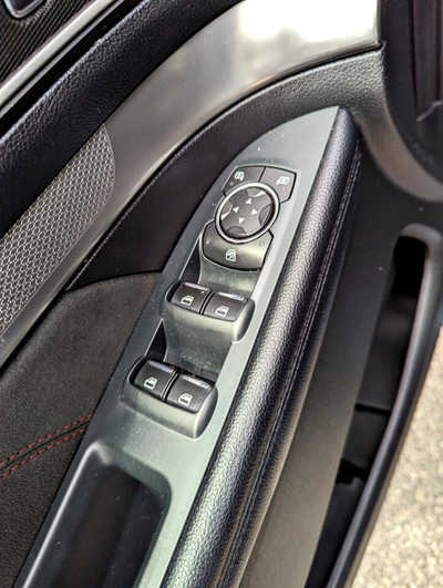 2016 Ford Explorer, $18900. Photo 7
