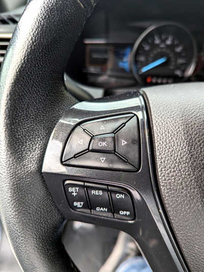 2016 Ford Explorer, $18900. Photo 9