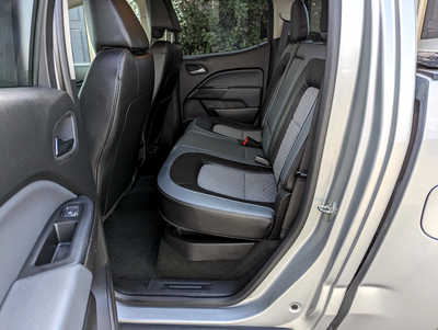 2015 Chevrolet Colorado Crew Cab, $12900. Photo 9