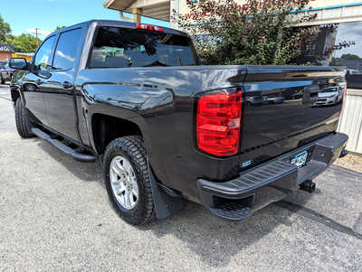 2015 Chevrolet 1500 Crew Cab, $12900. Photo 3