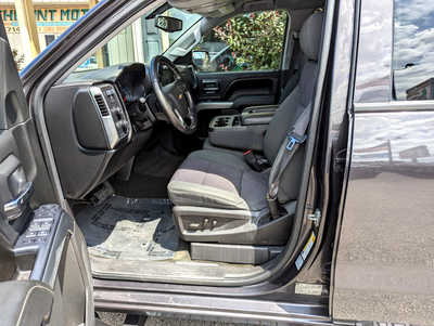 2015 Chevrolet 1500 Crew Cab, $12900. Photo 8