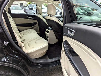 2018 Ford Edge, $12900. Photo 11