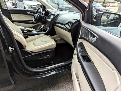 2018 Ford Edge, $12900. Photo 12