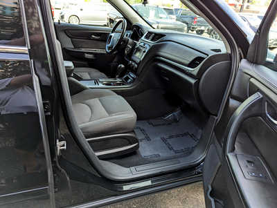 2017 Chevrolet Traverse, $14900. Photo 12