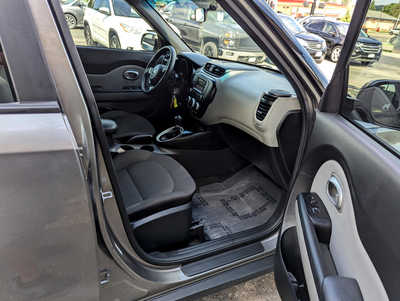 2019 Kia Soul, $6900. Photo 12
