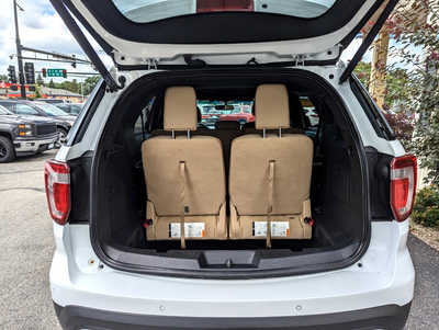 2016 Ford Explorer, $16900. Photo 10