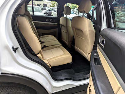 2016 Ford Explorer, $16900. Photo 11