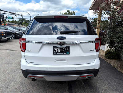 2016 Ford Explorer, $16900. Photo 4