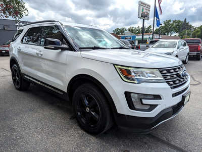 2016 Ford Explorer, $16900. Photo 6