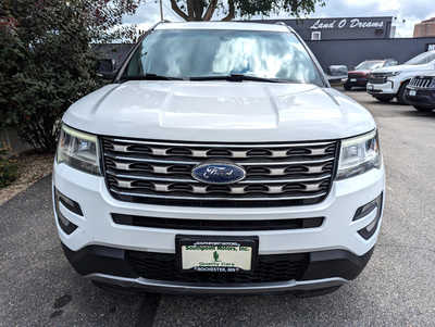 2016 Ford Explorer, $16900. Photo 7