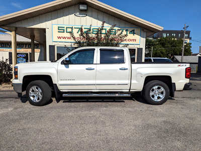 2014 Chevrolet 1500 Crew Cab, $17900. Photo 2