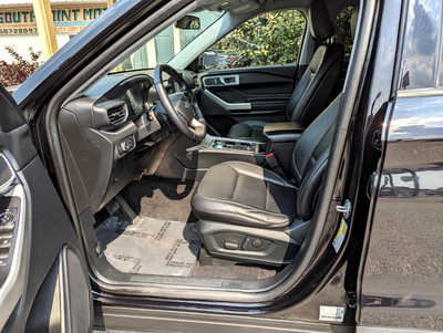 2020 Ford Explorer, $19900. Photo 8