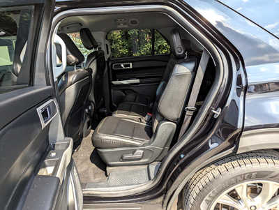 2020 Ford Explorer, $19900. Photo 9