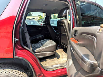 2010 Cadillac Escalade, $7900. Photo 12