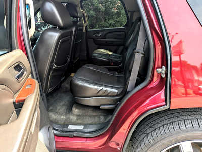 2010 Cadillac Escalade, $7900. Photo 9