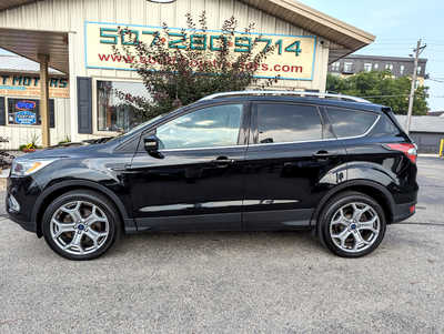 2017 Ford Escape, $10900. Photo 2