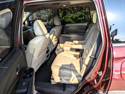2016 Honda Pilot, $17900. Photo 9