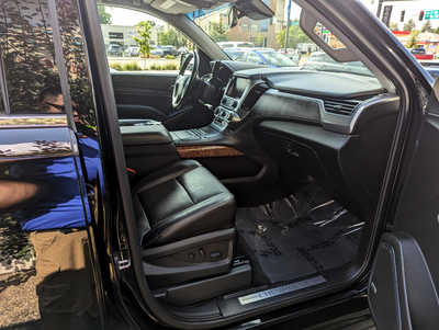 2016 Chevrolet Suburban, $25900. Photo 12