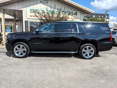 2016 Chevrolet Suburban, $25900. Photo 2