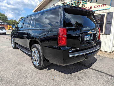 2016 Chevrolet Suburban, $25900. Photo 3