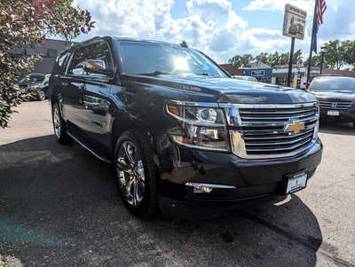 2016 Chevrolet Suburban, $25900. Photo 6