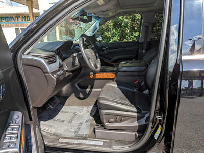 2016 Chevrolet Suburban, $25900. Photo 8