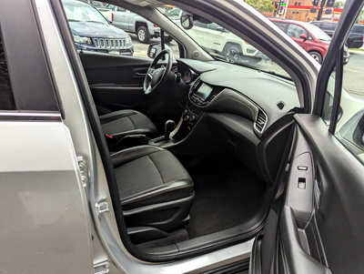 2017 Chevrolet Trax, $13900. Photo 12