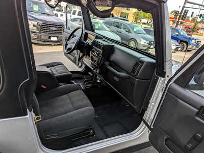 2004 Jeep Wrangler, $22900. Photo 10